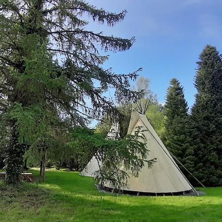 Levaltipis Hotel Saint-Gâtien-des-Bois Buitenkant foto